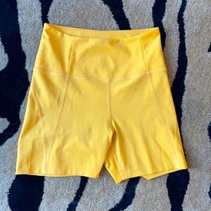 Girlfriend Collective marigold run shorts small